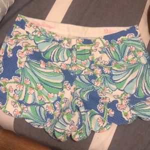 Lilly buttercup short